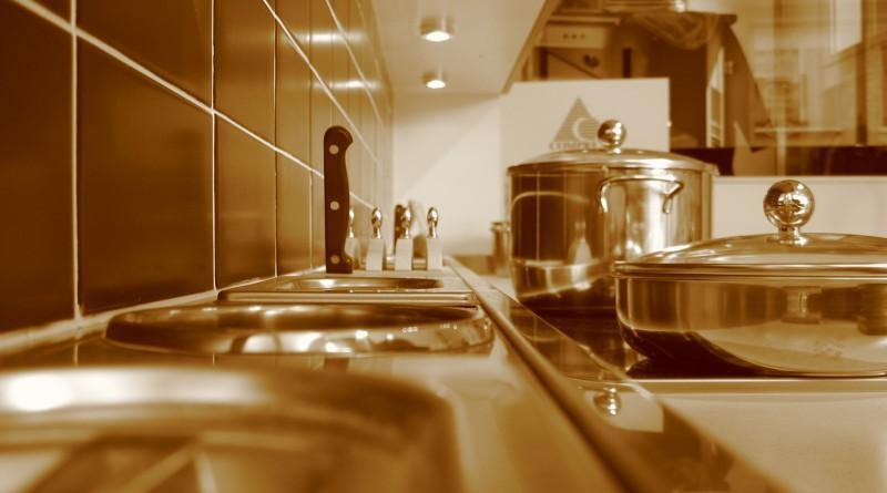 Clean Stainless Steel Kitchen Appliances Without Poisoning Your Family