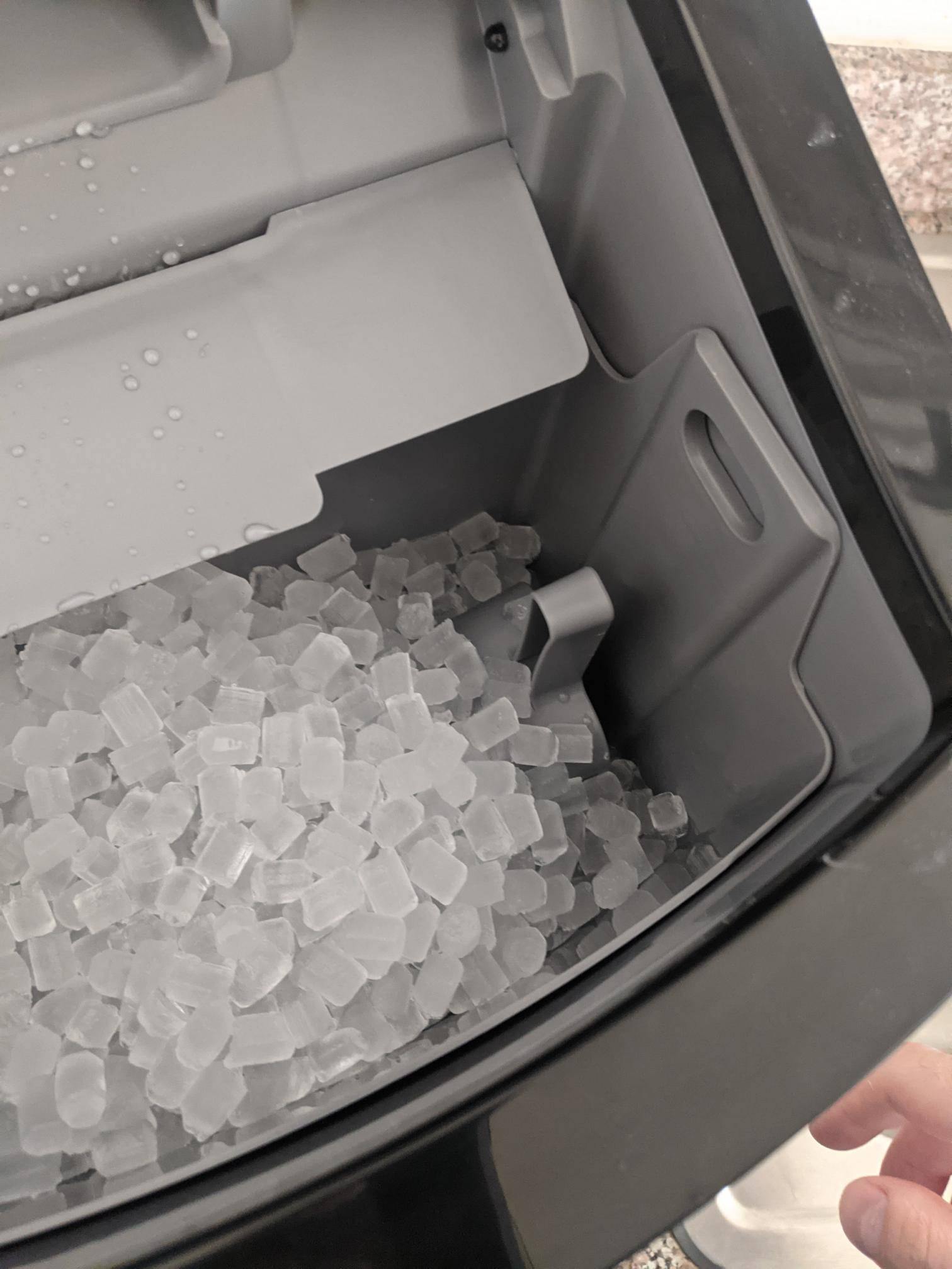 The NewAir Nugget Ice Maker:    The “Good Ice” Has Never Tasted So Good