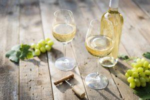 To Chill or Not to Chill? White Wine’s Ideal Temperature