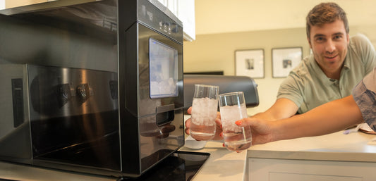 Portable Ice Makers vs. Refrigerator Ice Makers: What is the Difference?